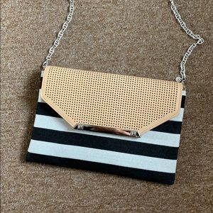 Stella & Dot City slim clutch with chain, EUC